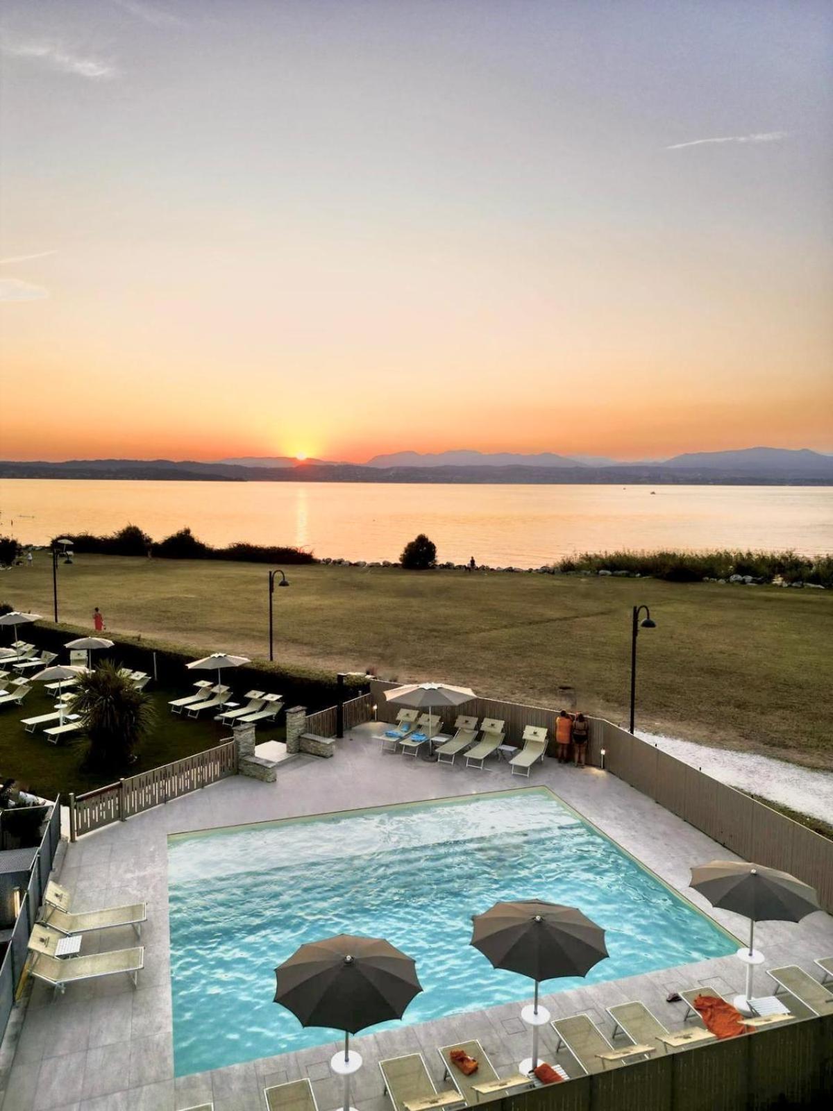 Appartamenti Residence Tulipano Sirmione Dış mekan fotoğraf